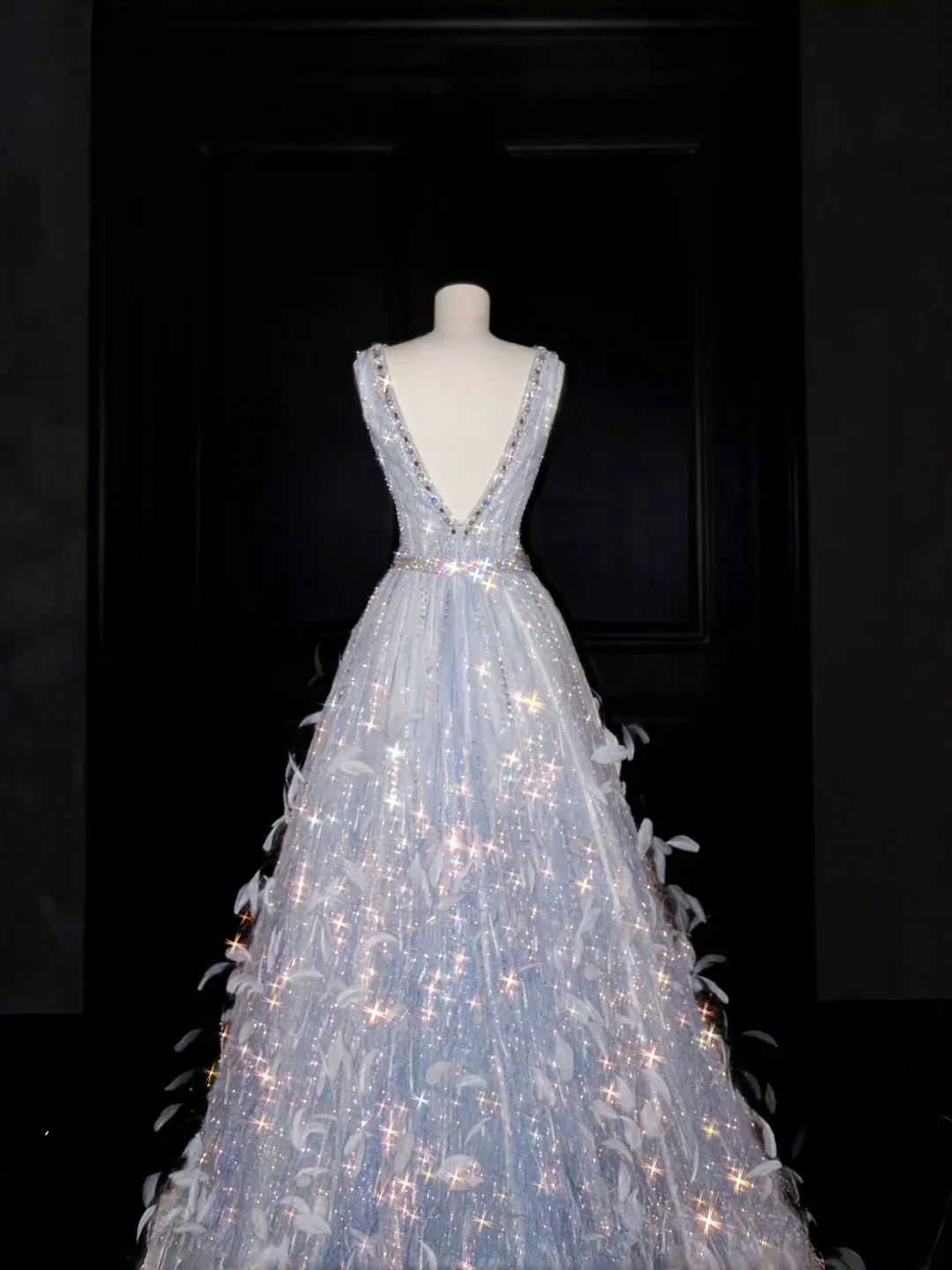 Glamorous V Neck Tulle Beaded Feathers A Line Prom Dress Evening Dress Y8682