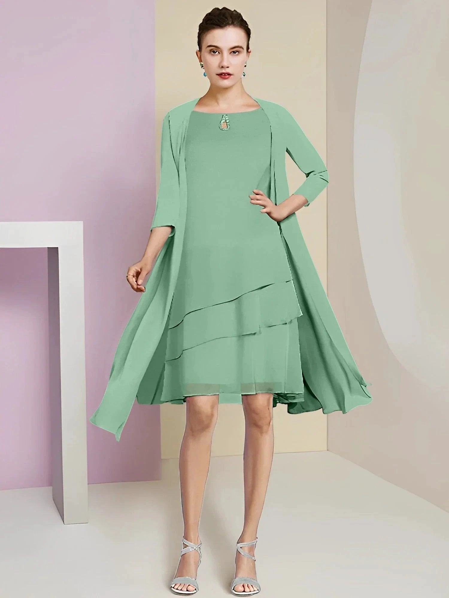 A-Line/Princess Jewel Neck Knee-Length Mother of the Bride Dresses