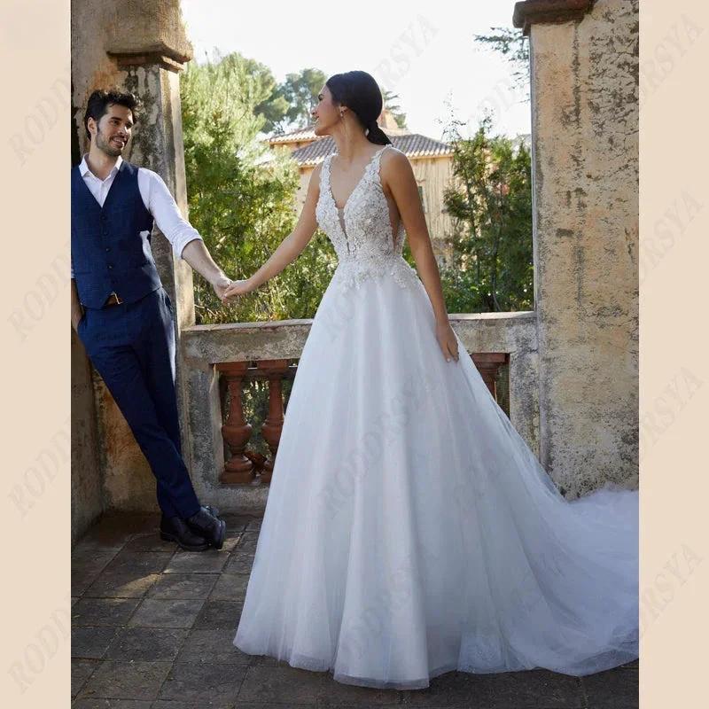 Sleeveless Wedding Dress For Women Tulle V-Neck Bridal Gown Illusion Backles A-line Vestido De Noiva Spaghetti Straps