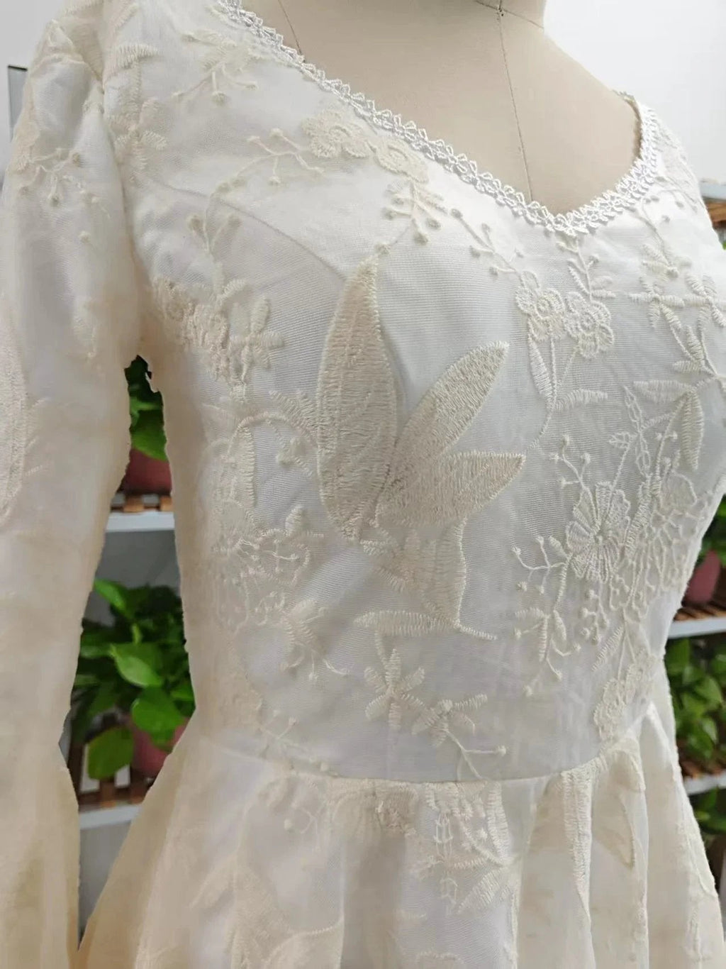 Vintage Lace Applique Evening Dress A Line Long Prom Dress Y8371