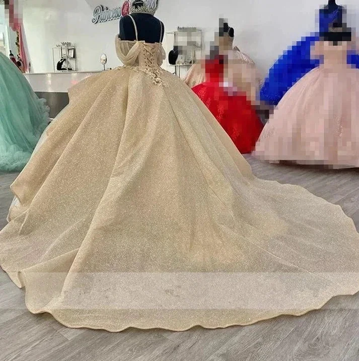 Sparkly Champagne Princess Ball Gown Quinceanera Dresses Elegant Straps Appliques Sweet 16 Dress Y4150