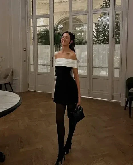 Chic Strapless Black Satin A Line Homecoming Dress With Bow Y8508