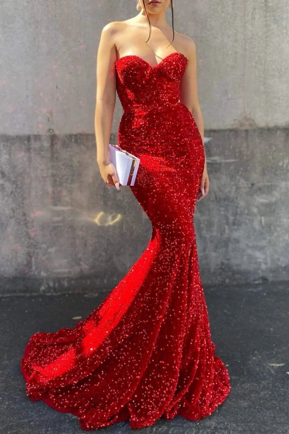 Elegant Sequined Sweetheart Mermaid Long Prom Dress with Ruffle