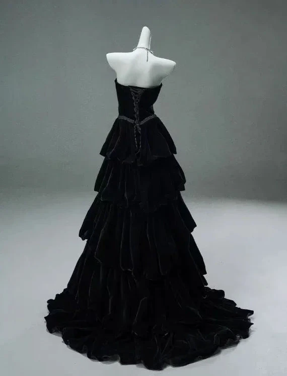 Chic Black A-line Layered Evening Dress Black Strapless Evening Gown Y4378