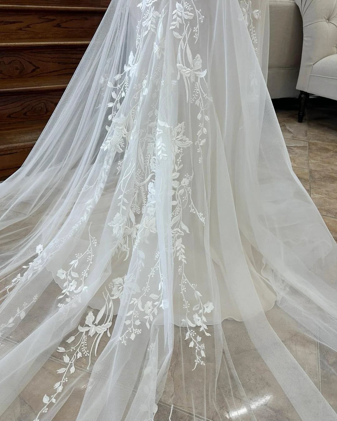 Charming A-line V-neck Sleeveless Appliques Lace Train Wedding Dress