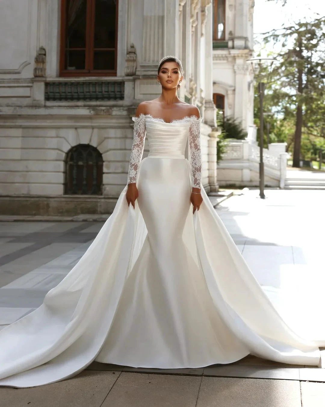 Charming Long White Off-the-shoulder Mermaid Lace Long Sleeves Wedding Dress With Detachable Train