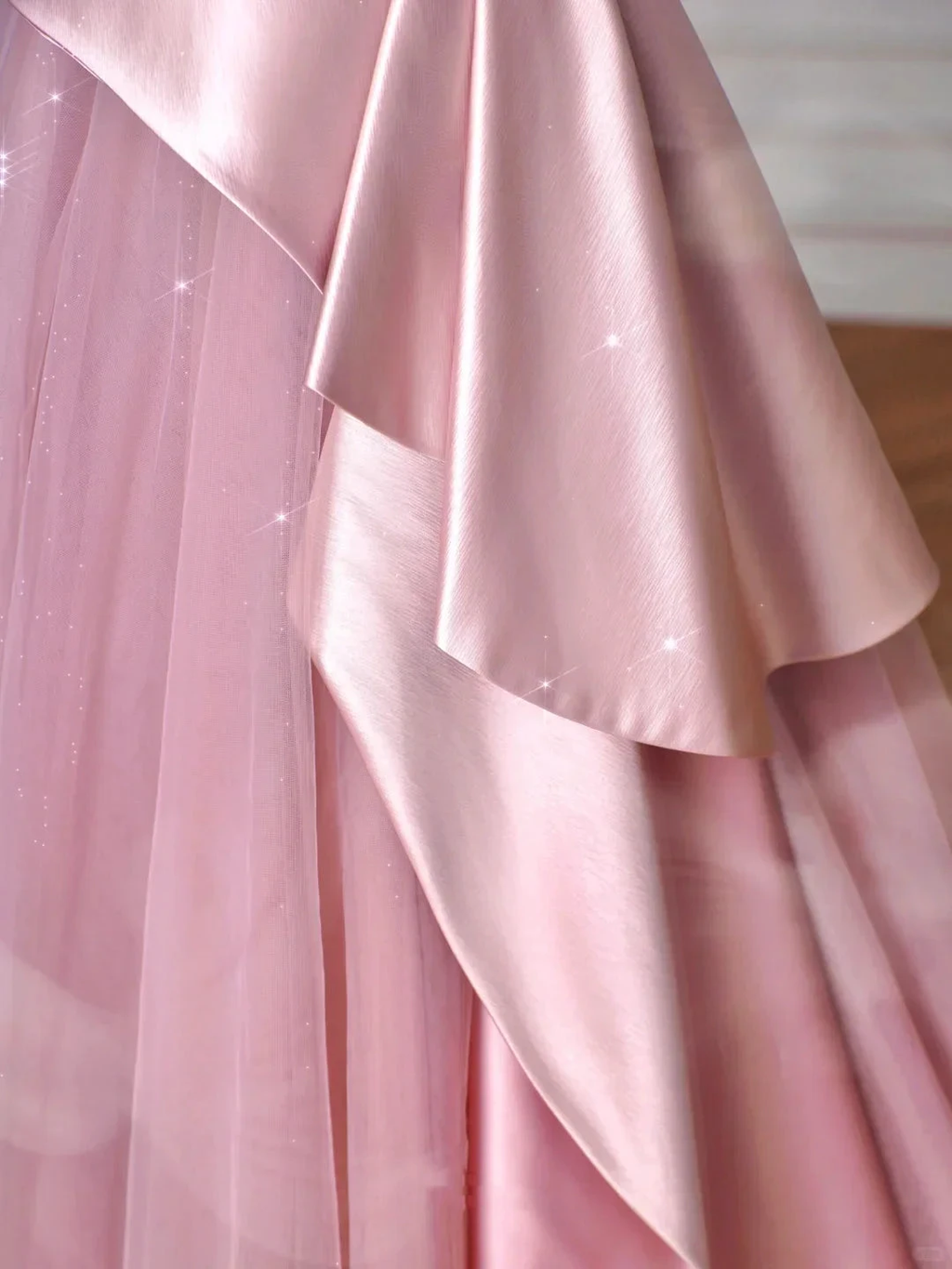 Elegant Feathers Neck Strapless Tulle Satin Ball Gown Pink A Line Prom Evening Dress Y8629