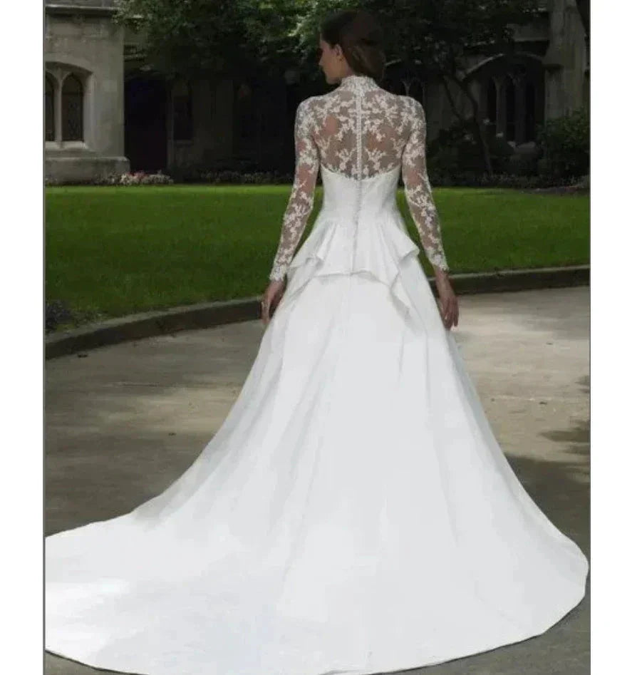 Elegant Italian white bridal dress V-neck stand-up collar lace applique long sleeve satin button Saudi Arabian trouw jurken dame