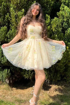 Elegant Short A-line Spaghetti Straps Sleeveless Appliques Tulle Homecoming Dress