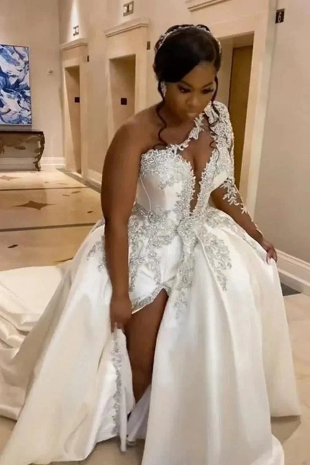 Gorgeous Long A-line Satin One Shoulder Beading Appliques Lace Wedding Dress with Slit