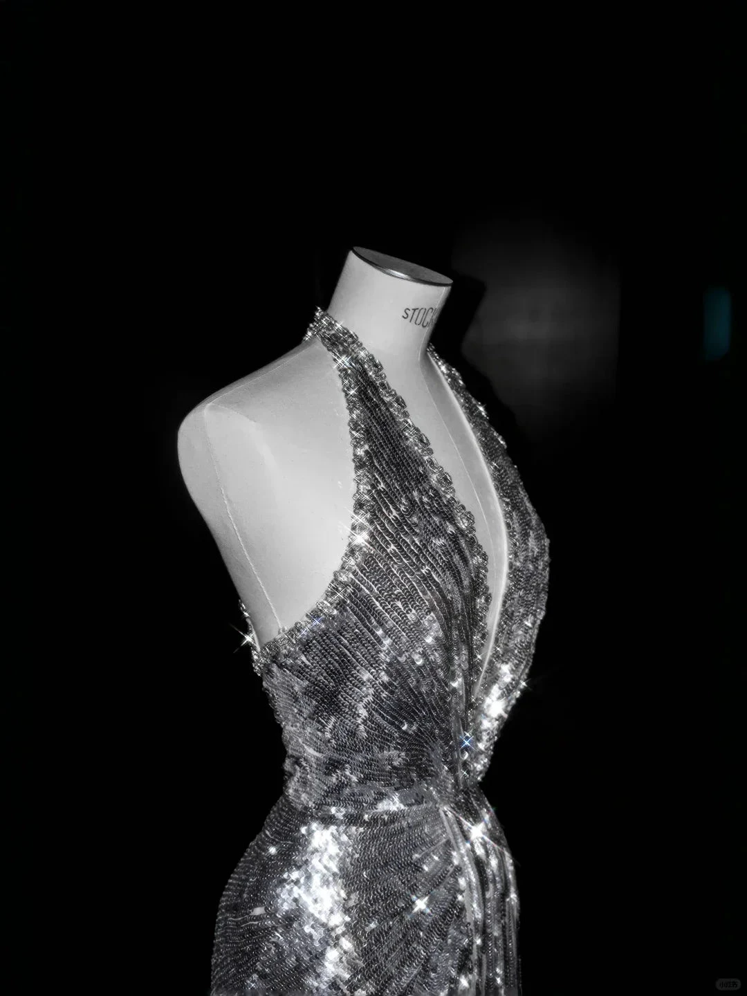 Sparkly Silver Deep V Halter Sequins Beaded Backless Evening Dress Mermaid Prom Dress Y8687