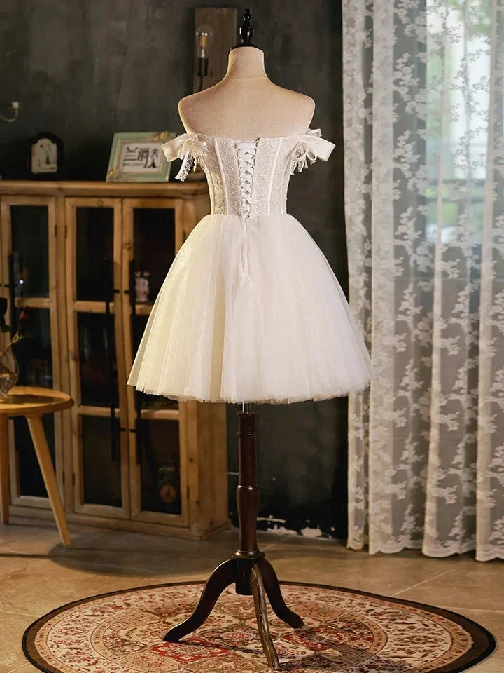 Cute White Tulle Sweetheart Beaded Homecoming Dress White Short Graduation Dresses Y1966