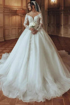 Luxurious Long White Scoop Neck A-Line Tulle Lace Wedding Dress With Sleeves