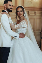 Luxurious Long White Scoop Neck A-Line Tulle Lace Wedding Dress With Sleeves