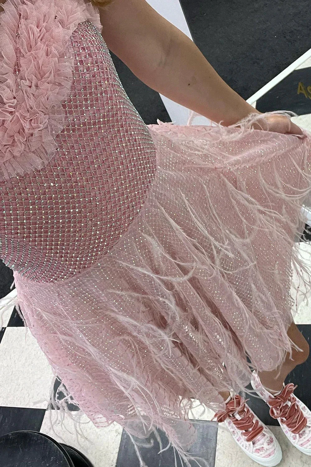 Sweetheart Pink Grid Short Homecoming Dress with Feathers Y2508