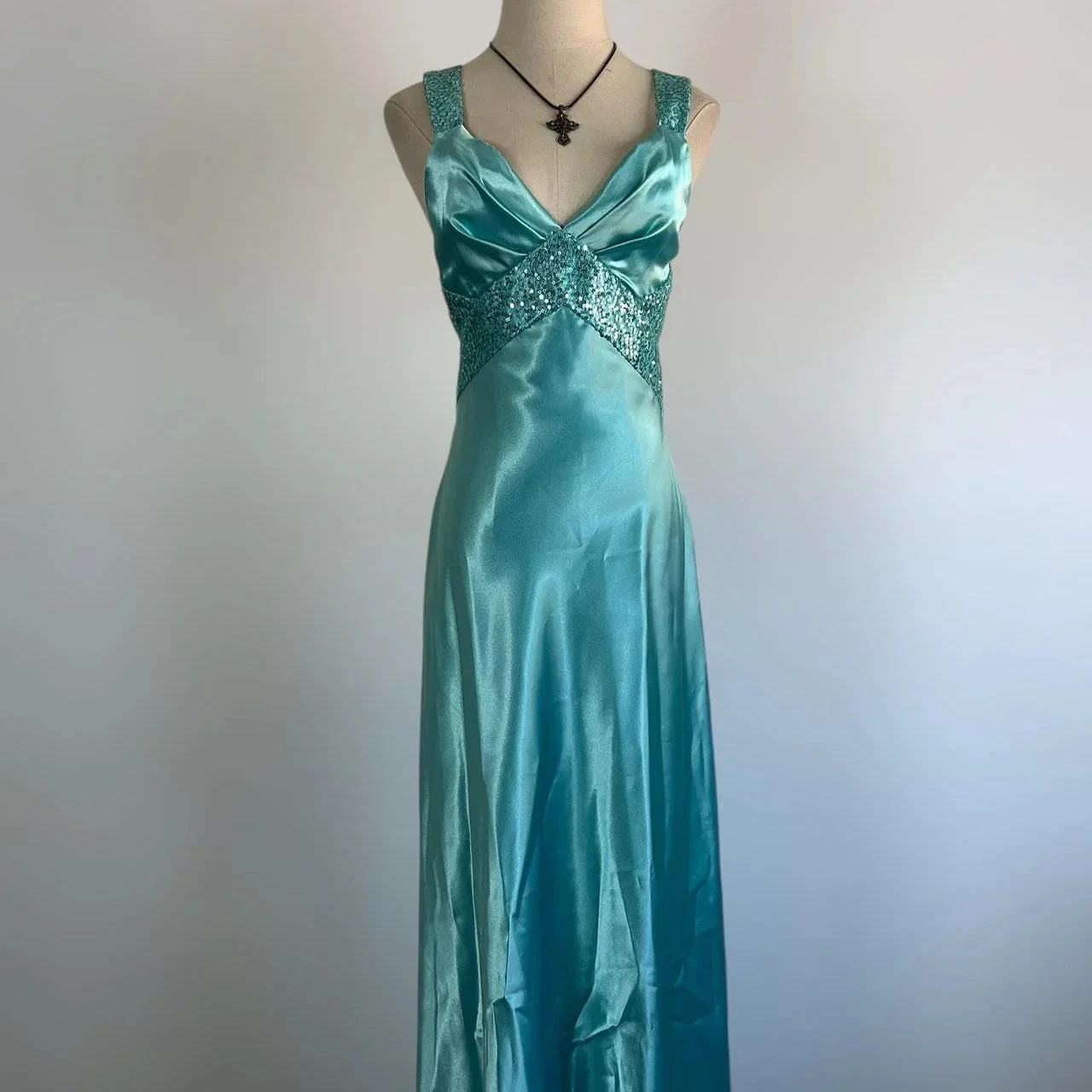 Blue V Neck Satin Sequin Formal Prom Dress Backless Evening Dress Y8548