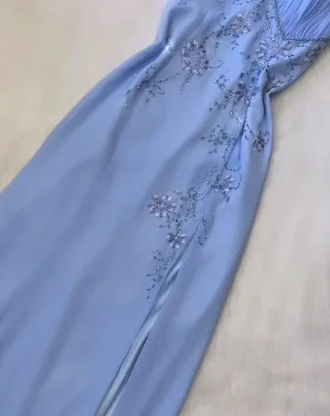 Blue Halter A Line Long Prom Dress Chic Beeaded Formal Party Dress Evening Gown Y7562