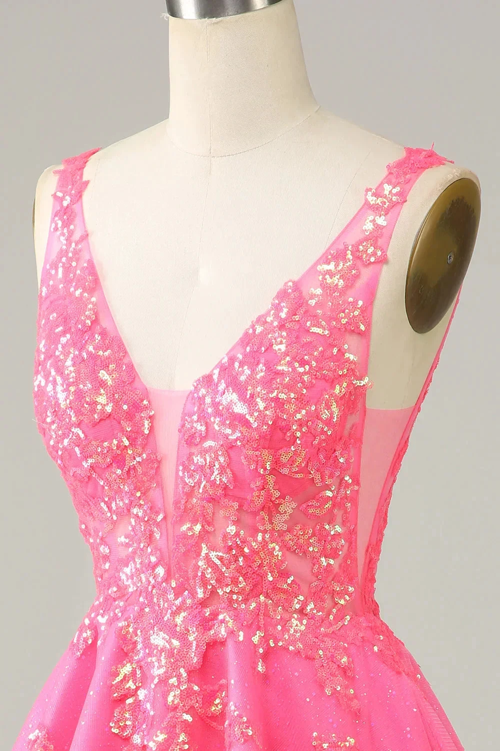 Fuchsia Sequined V Neck Backless Short Homecoming Dress Y4093