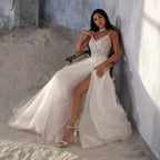 Spaghetti Strap Wedding Dress A-Line Sleeveless Side Slit Lace Appliques Backless Custom Made To Measures Robe De Mariee Beach