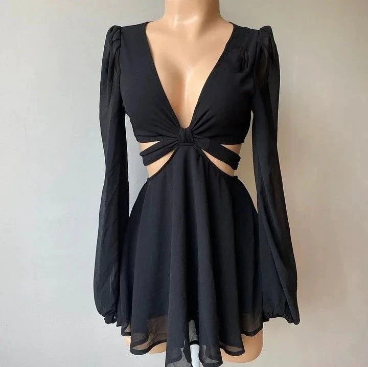 Black A-line Waist Cut-out Homecoming Dress Black Cocktail Dress Y4302