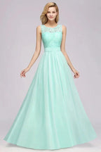 A-Line Ruffles Bridesmaid Dress Lace Scalloped Sleeveless Floor-Length Wedding Party Dress