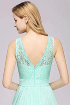 A-Line Ruffles Bridesmaid Dress Lace Scalloped Sleeveless Floor-Length Wedding Party Dress