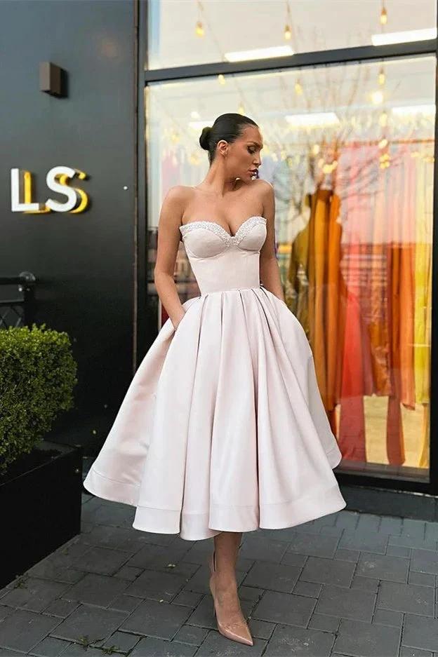 A-line Sweetheart Short Prom Dresses with Beading