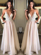 A-Line/Elegant Spaghetti Straps Sleeveless Applique Chiffon Prom Dresses
