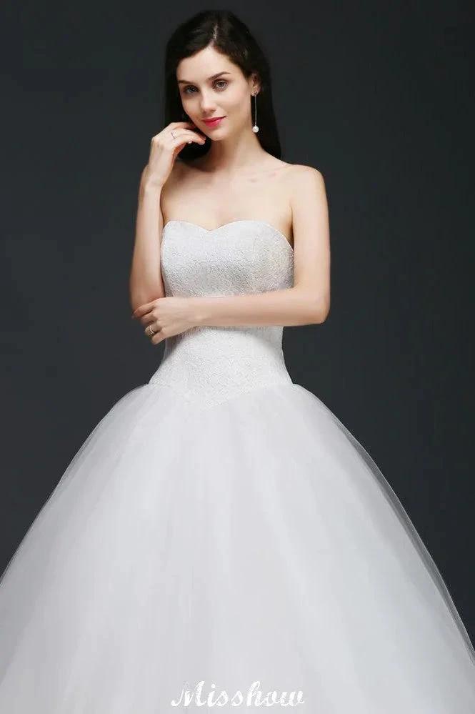Ball Gown Lace Sweetheart Tulle Wedding Dress