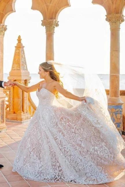 Beautiful A-Line Long White Sleeveless Wedding Dresses With Lace