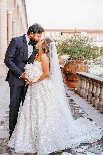 Beautiful A-Line Long White Sleeveless Wedding Dresses With Lace