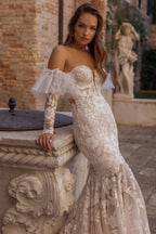 Beautiful Long Strapless Tulle Mermaid Wedding Dresses With Embroidery