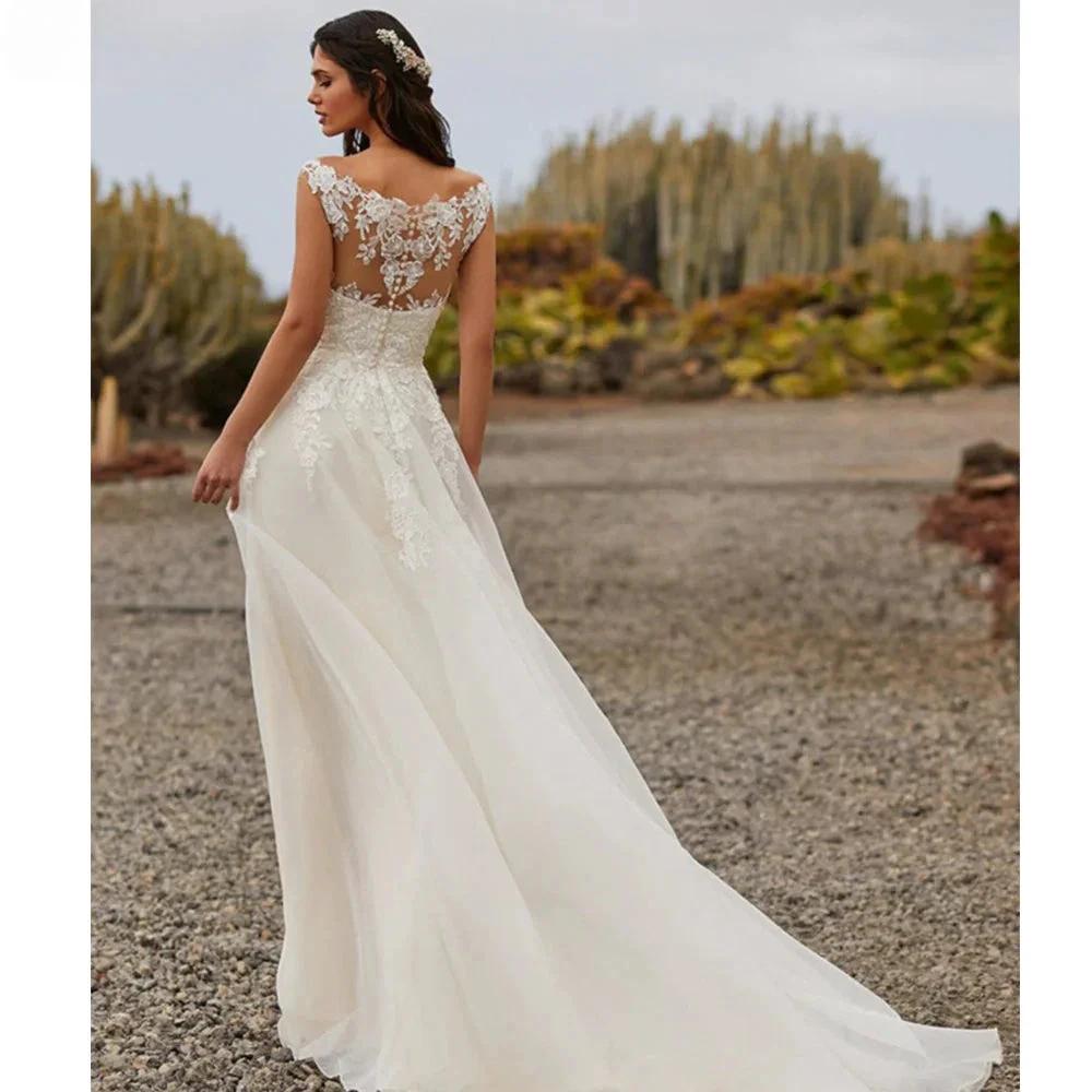 Simple A Line Wedding Dresses 2023 Sexy V Neck Sleeveless Lace Appliques Sweep Train For Women Bridal Gowns Buttons Back Robes