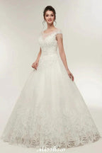 Cap Sleeves A-line Scoop Floor Length Lace Appliques Wedding Dresses