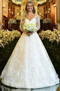 Charming A-Line Lace Sweetheart Long Sleeve White Wedding Dress With Appliques