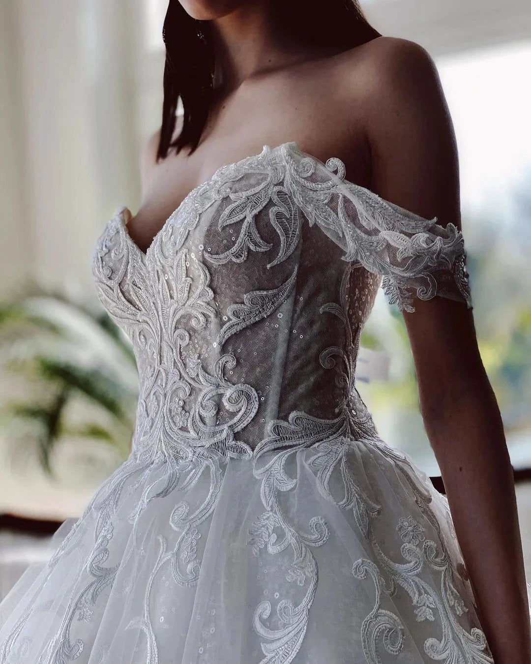 Charming Long A-line Off-the-shoulder Tulle Wedding Dress with Glitter