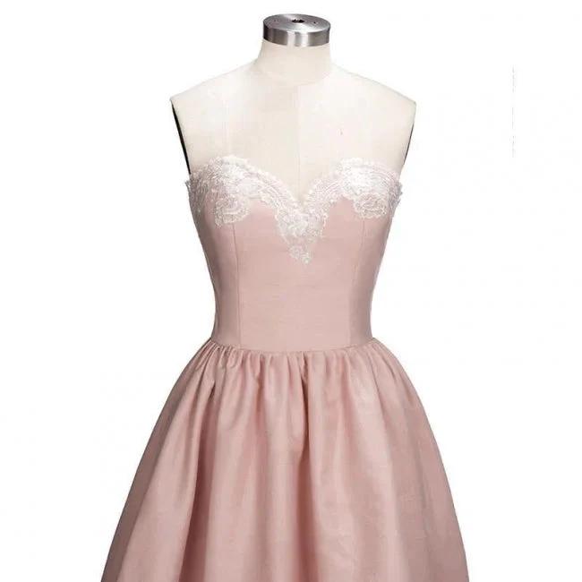 Charming Sweetheart Lace Hi-Lo Homecoming Dress Gold Sleveless Short Party Dress with Appliques