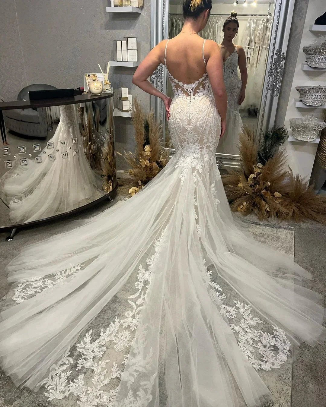 Chic Floor Length V-Neck Spaghetti Straps Sleeveless Mermaid Wedding Dress with Chapel Train