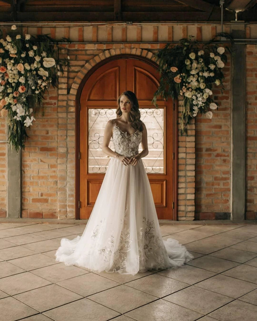 Chic Long A-line Sleeveless Flowers Backless Wedding Dress With Lace