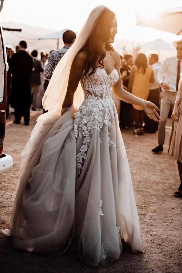 Chic Long A-line Sweetheart Lace Tulle 3D Floral Wedding Dress