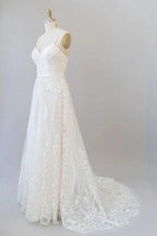 Chic Long A-line Sweetheart Spaghetti Strap Appliques Tulle Wedding Dress