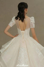 Chic Short Sleeves Tulle Lace Appliques Bridal Gown Spring Garden Wedding Dress