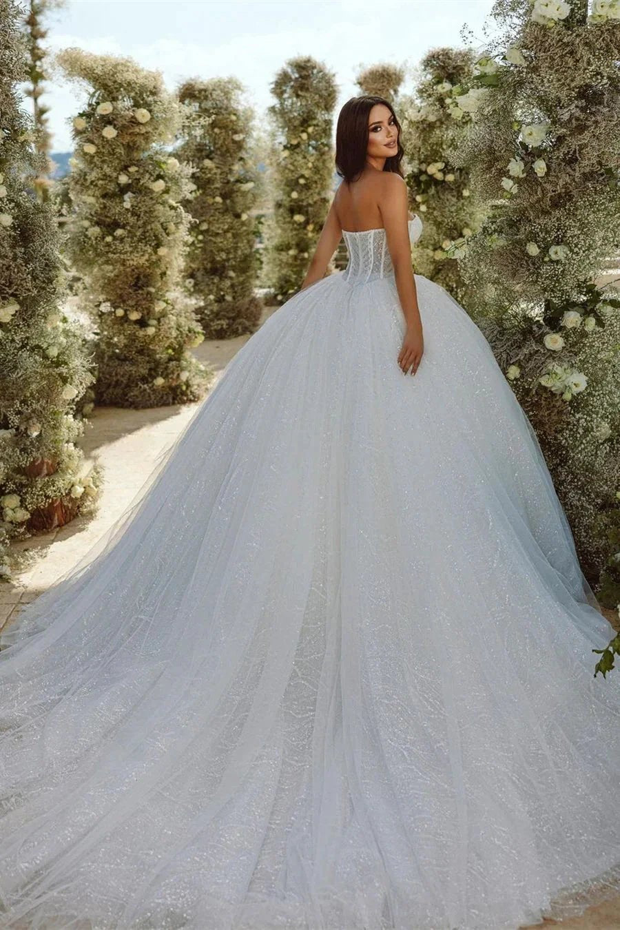 Chic Sweetheart A-line Sleeveless Glitter Tulle Wedding Dress With Train