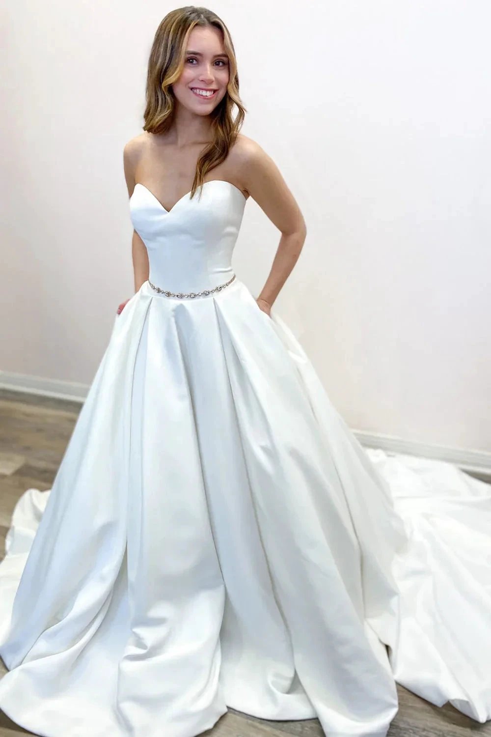 Classy Long A-Line Sweetheart Backless Wedding Dress With Pockets