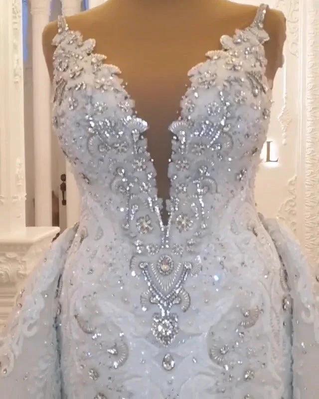 Classy Long Sweetheart Spaghetti Straps Appliques Lace Crystal Backless Wedding Dress