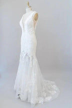 Deep V-neck Appliques Tulle Mermaid Elegant Wedding Dresses