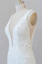 Deep V-neck Appliques Tulle Mermaid Elegant Wedding Dresses