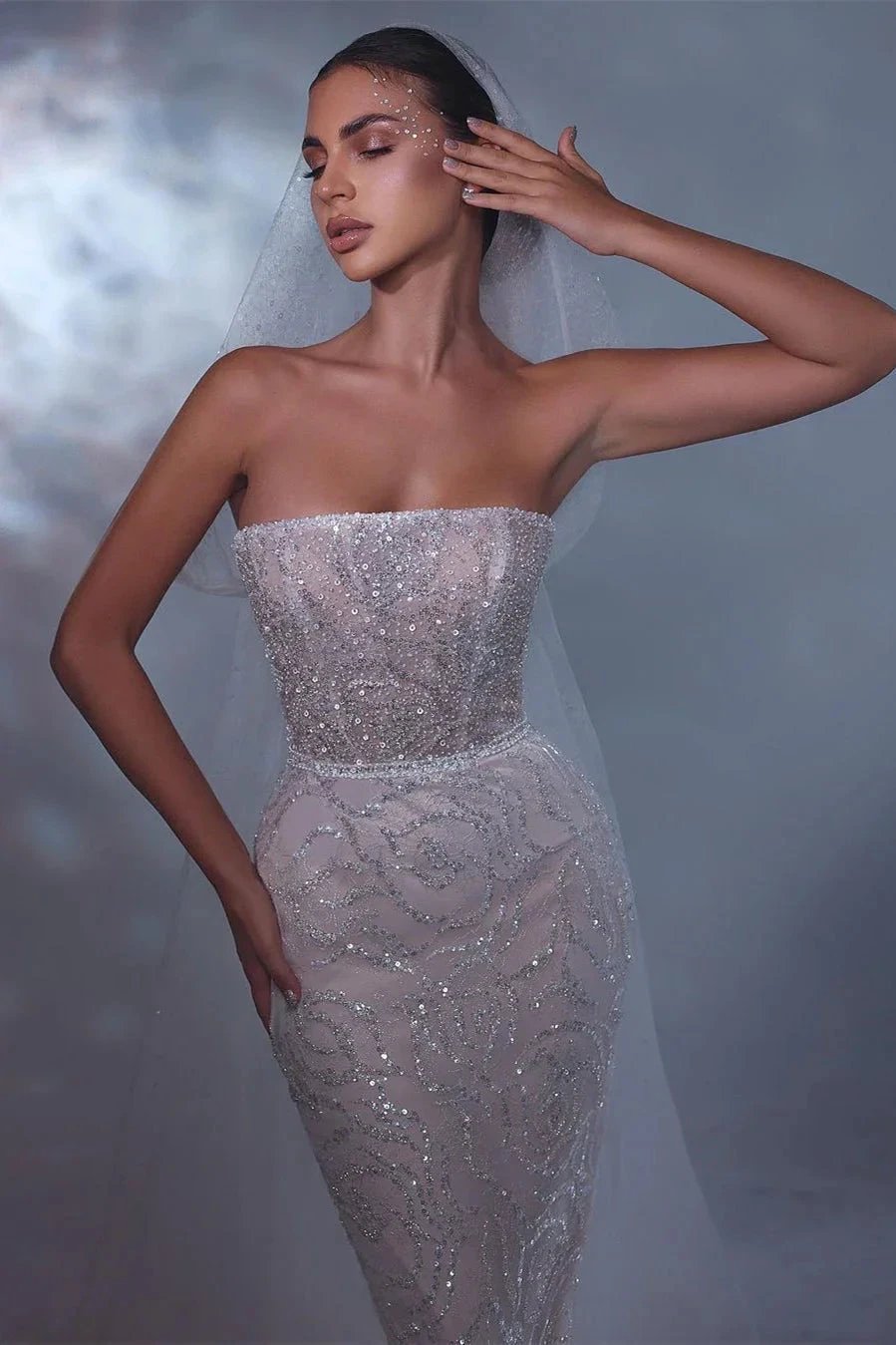 Designer Long Mermaid Sleeveless Lace Wedding Dress With Train