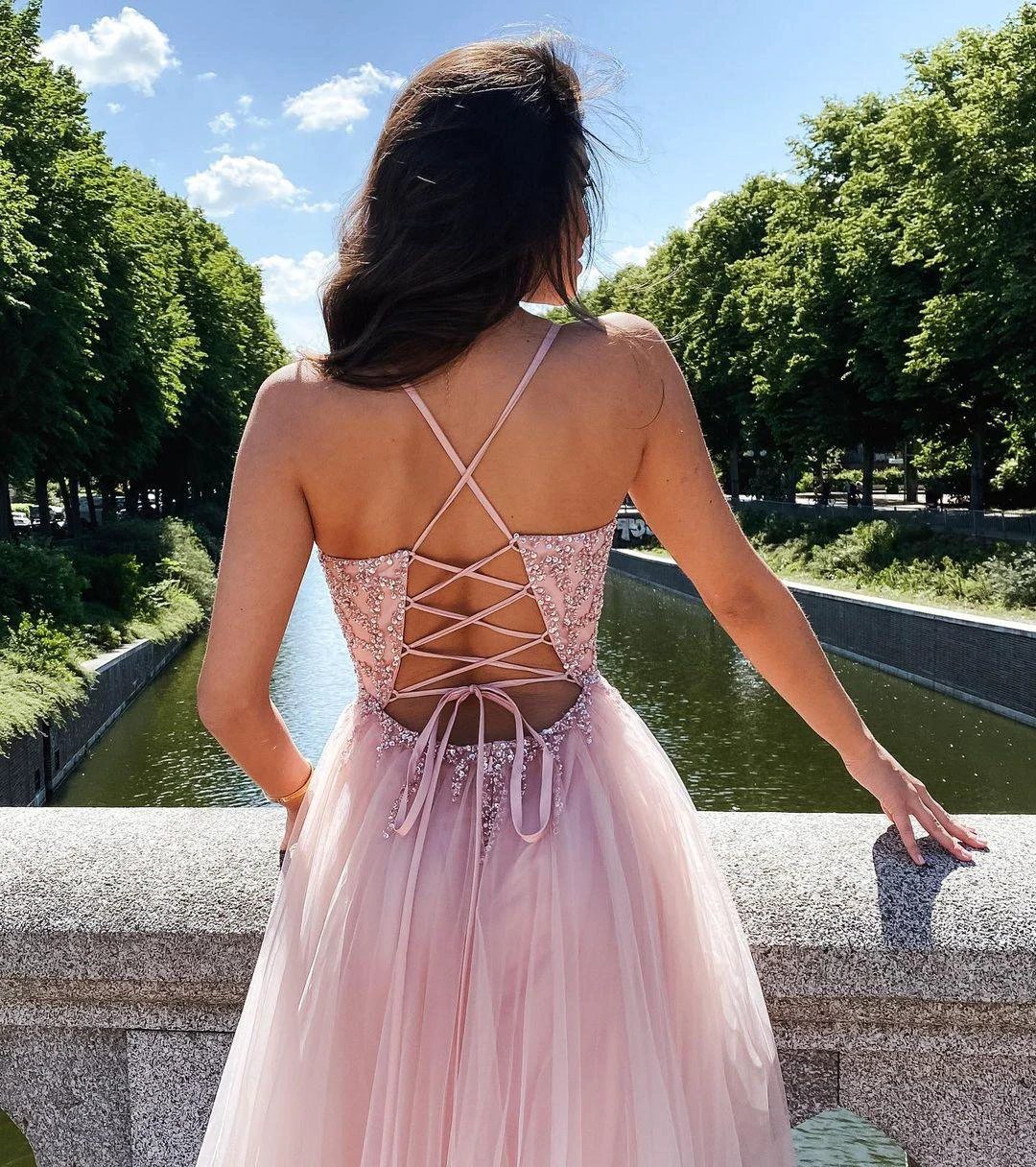 Elegant A-line V-neck Beading Tulle Long Prom Dress Backless
