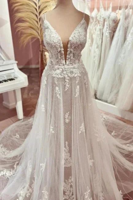 Elegant Boho V-neck A-line Spaghetti Straps Backless Wedding Dress with Lace